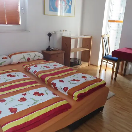 Bed & Breakfast Gastezimmer Mit Gartenblick Unlingen