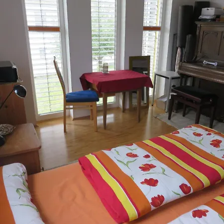 Gastezimmer Mit Gartenblick Bed & Breakfast *